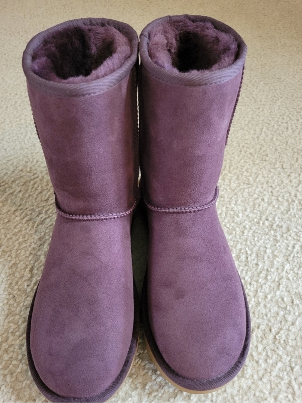 Ugg Classic short boots size 8